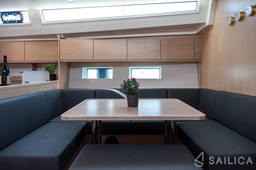 Bavaria C50 - Yacht Charter Sailica