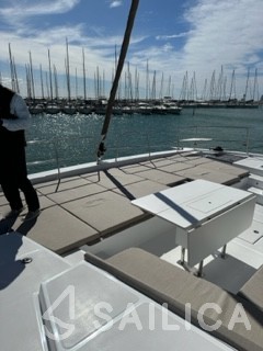 Bali 4.6 - Yacht Charter Sailica