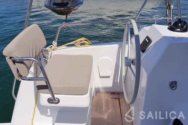 Bali Catsmart - Yacht Charter Sailica