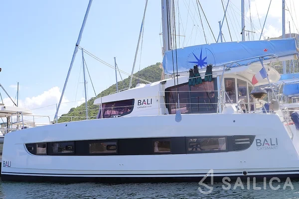 Bali Catsmart - Yacht Charter Sailica