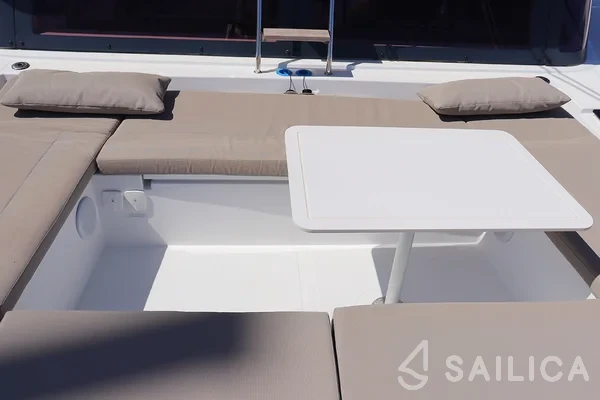 Bali Catsmart - Yacht Charter Sailica