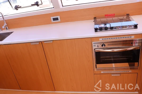 Bali Catsmart - Yacht Charter Sailica