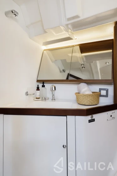 Oceanis 46.1 - Yacht Charter Sailica