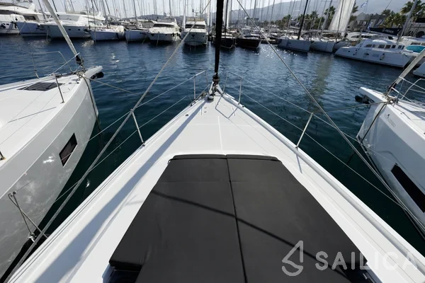 Oceanis 46.1 - Yacht Charter Sailica