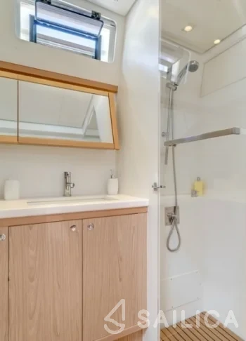 Lagoon 52F - Yacht Charter Sailica