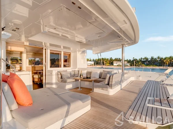 Lagoon 52F - Yacht Charter Sailica