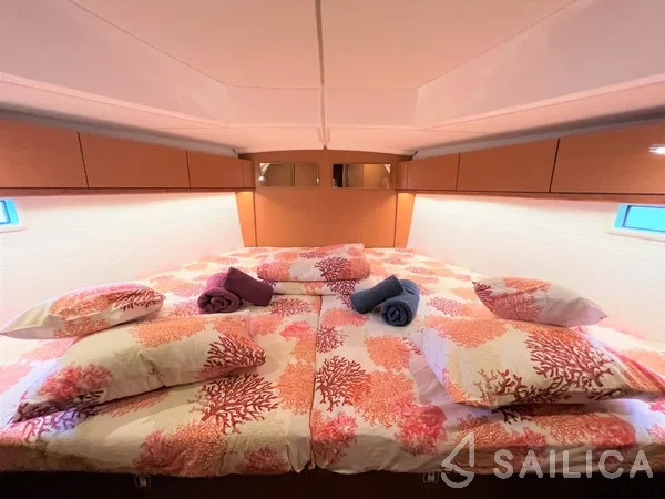Bavaria 46 Cruiser - Yacht Charter Sailica