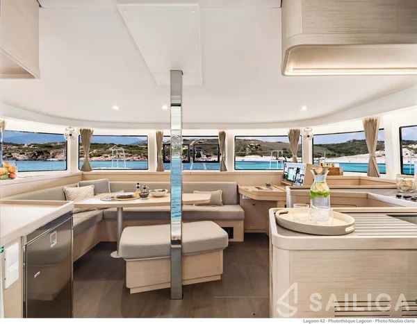 Lagoon 42 - Yacht Charter Sailica