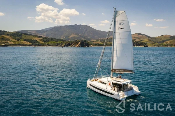 Bali 4.2 - Yacht Charter Sailica