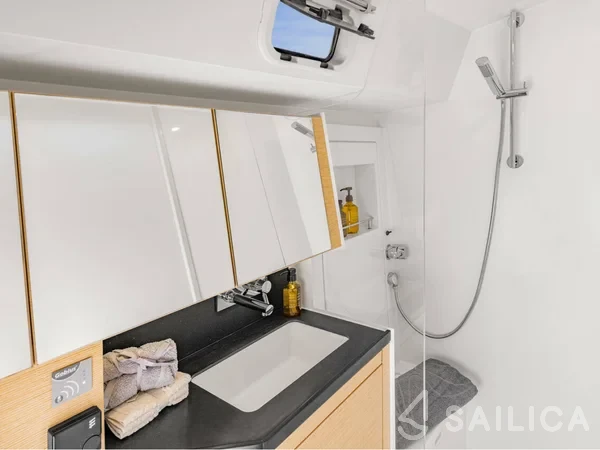 Hanse 460 - Yacht Charter Sailica