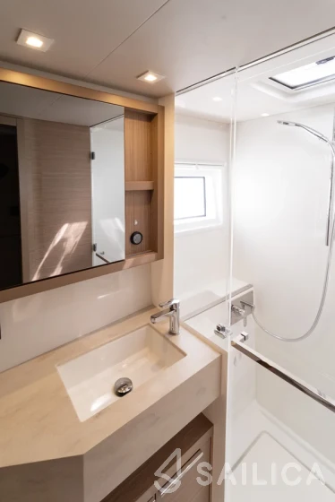 Lagoon 46  - Yacht Charter Sailica