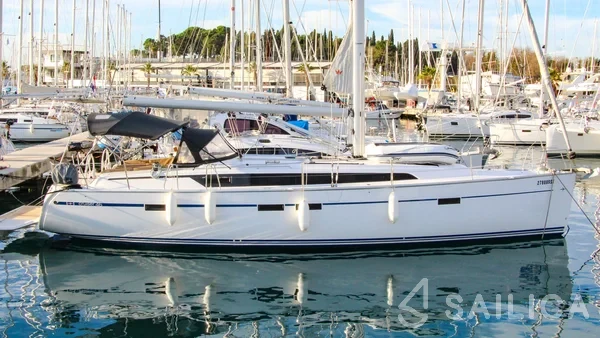 Bavaria 46 Cruiser - Yacht Charter Sailica