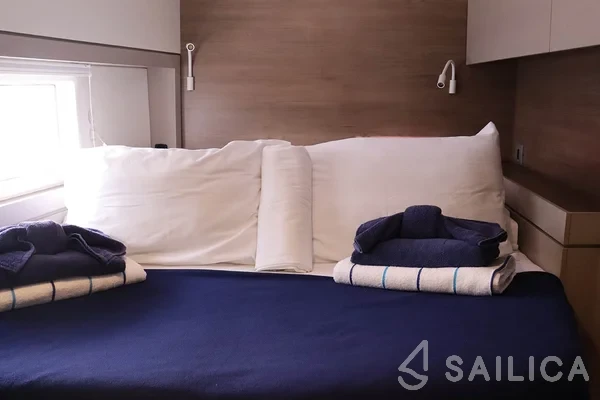 Bali 4.4 - Yacht Charter Sailica