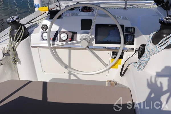 Bali 4.4 - Yacht Charter Sailica