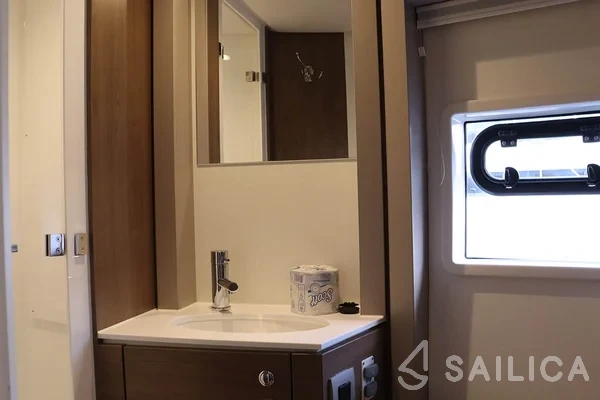 Bali 4.4 - Yacht Charter Sailica