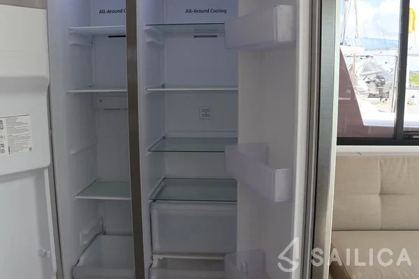 Bali 4.4 - Yacht Charter Sailica