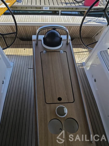 Bavaria 46 Cruiser - Yacht Charter Sailica