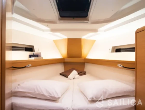 Sun Odyssey 449 - Yacht Charter Sailica