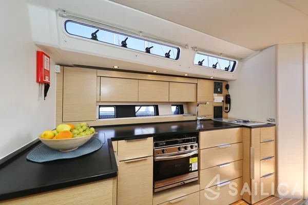 Hanse 460 - Yacht Charter Sailica