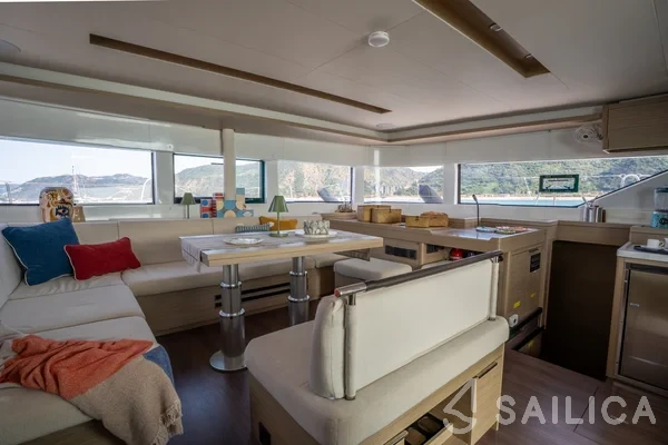 Lagoon 51 - Yacht Charter Sailica