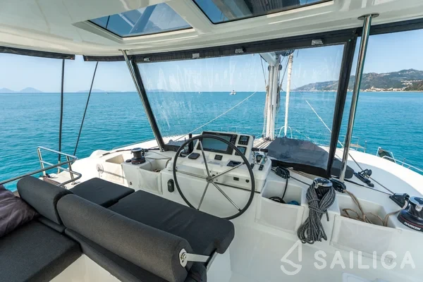 Lagoon 51 - Yacht Charter Sailica