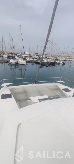 Bali 4.2 - Yacht Charter Sailica