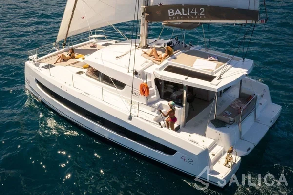 Bali 4.2 - Yacht Charter Sailica