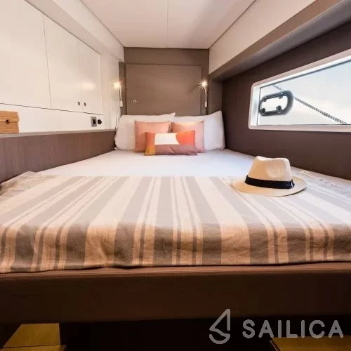 Bali 4.2 - Yacht Charter Sailica