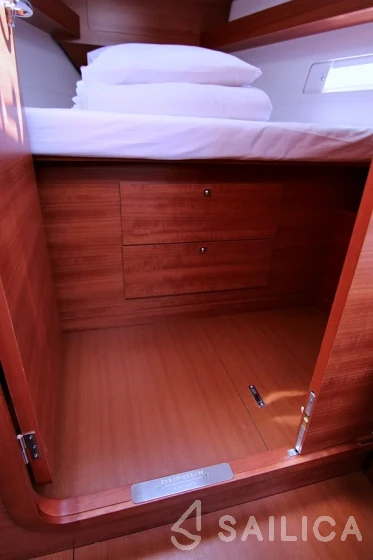 Dufour 382 GL - Yacht Charter Sailica