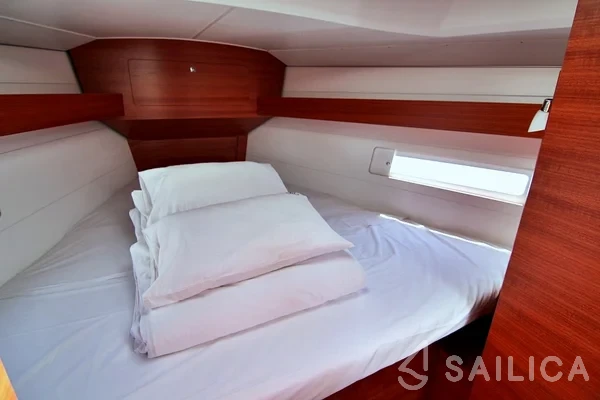 Dufour 382 GL - Yacht Charter Sailica