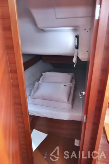 Dufour 382 GL - Yacht Charter Sailica