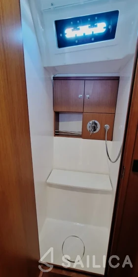 Bavaria 46 Cruiser - Yacht Charter Sailica