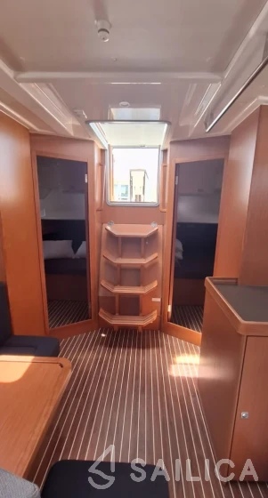 Bavaria 46 Cruiser - Yacht Charter Sailica