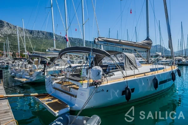 Hanse 460 - Yacht Charter Sailica