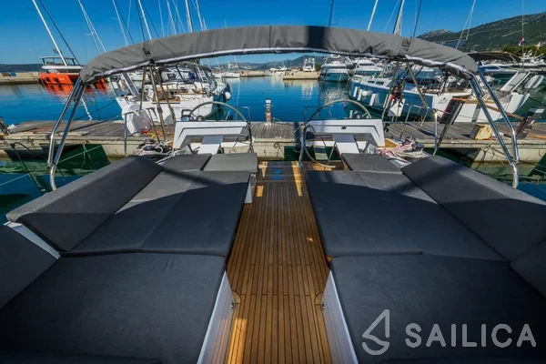 Hanse 460 - Yacht Charter Sailica
