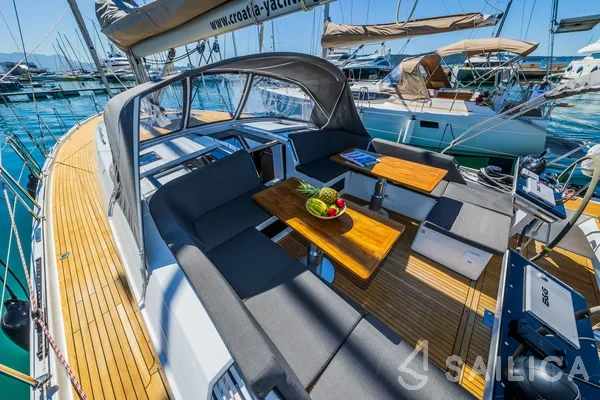 Hanse 460 - Yacht Charter Sailica
