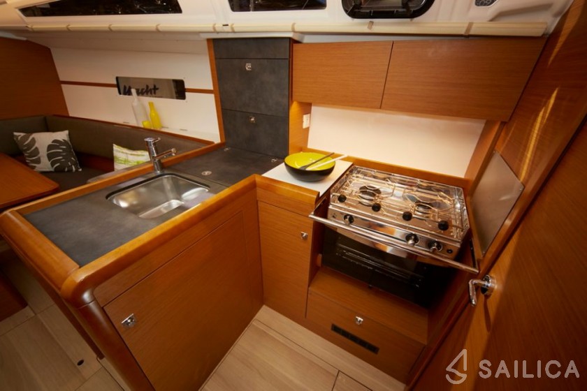 Sun Odyssey 349 - Yacht Charter Sailica