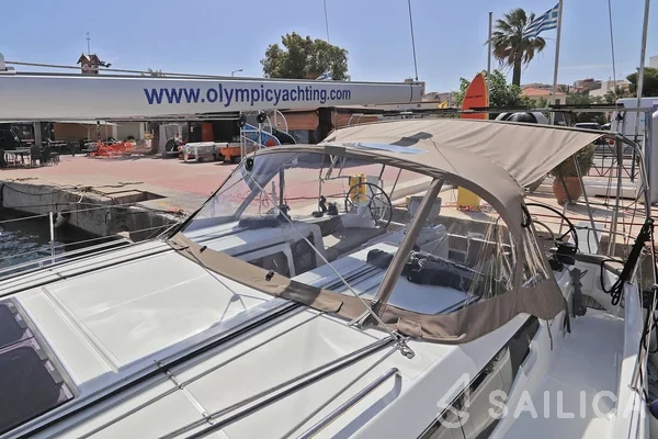Sun Odyssey 410 - Yacht Charter Sailica