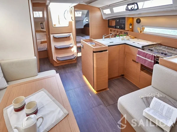 Sun Odyssey 410 - Yacht Charter Sailica