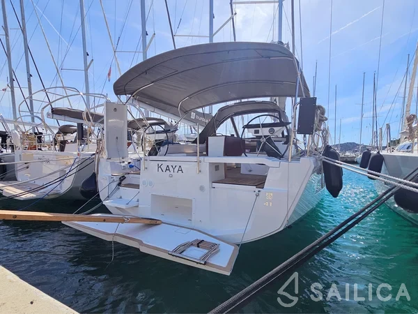 Dufour 41 - Yacht Charter Sailica