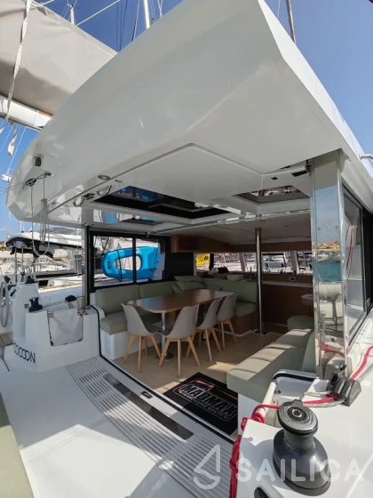 Bali Catsmart - Yacht Charter Sailica