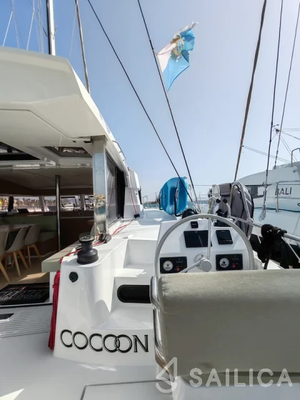 Bali Catsmart - Yacht Charter Sailica