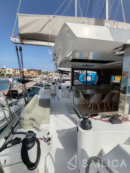 Bali Catsmart - Yacht Charter Sailica