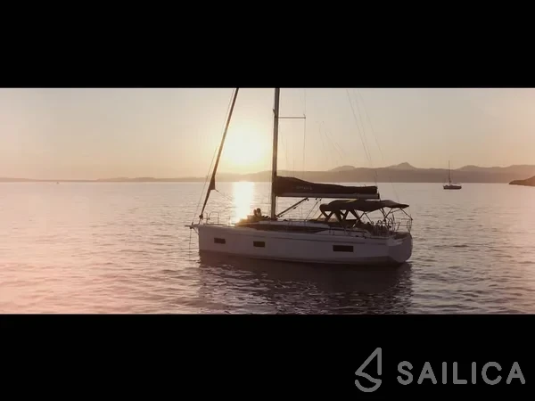 Bavaria C38 - Yacht Charter Sailica