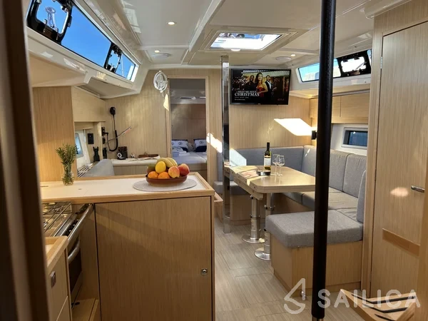 Bavaria C38 - Yacht Charter Sailica