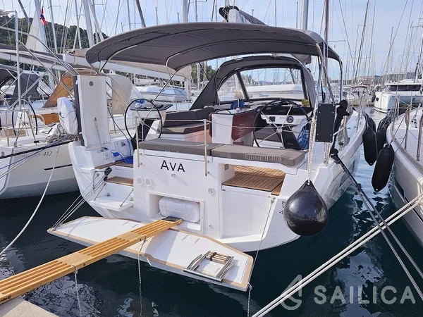 Dufour 41 - Yacht Charter Sailica