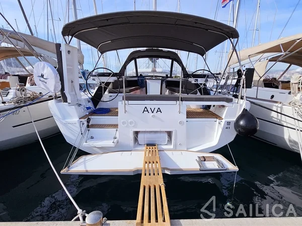 Dufour 41 - Yacht Charter Sailica