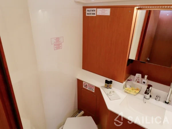 Bavaria C50 - Yacht Charter Sailica