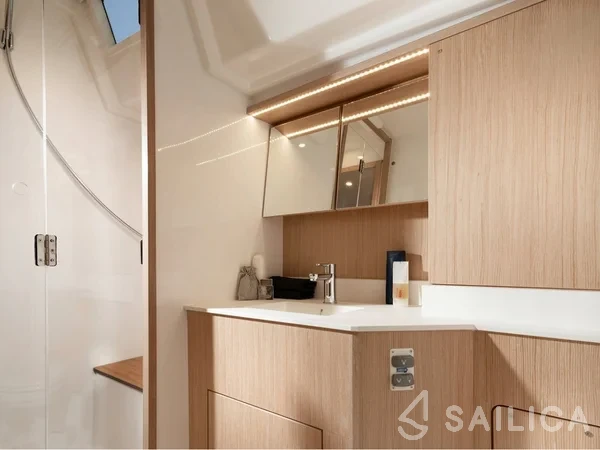 Bavaria C50 - Yacht Charter Sailica