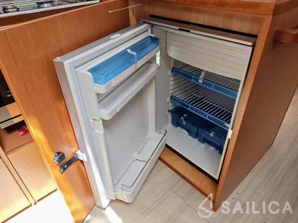 Bavaria C42 - Yacht Charter Sailica